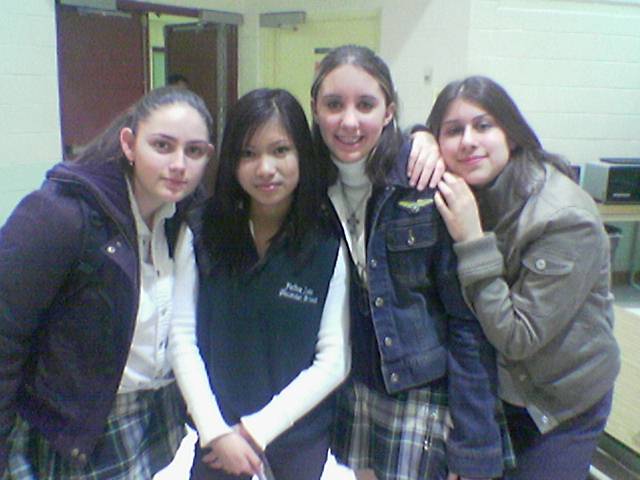 4_gals_cafe_2.jpg